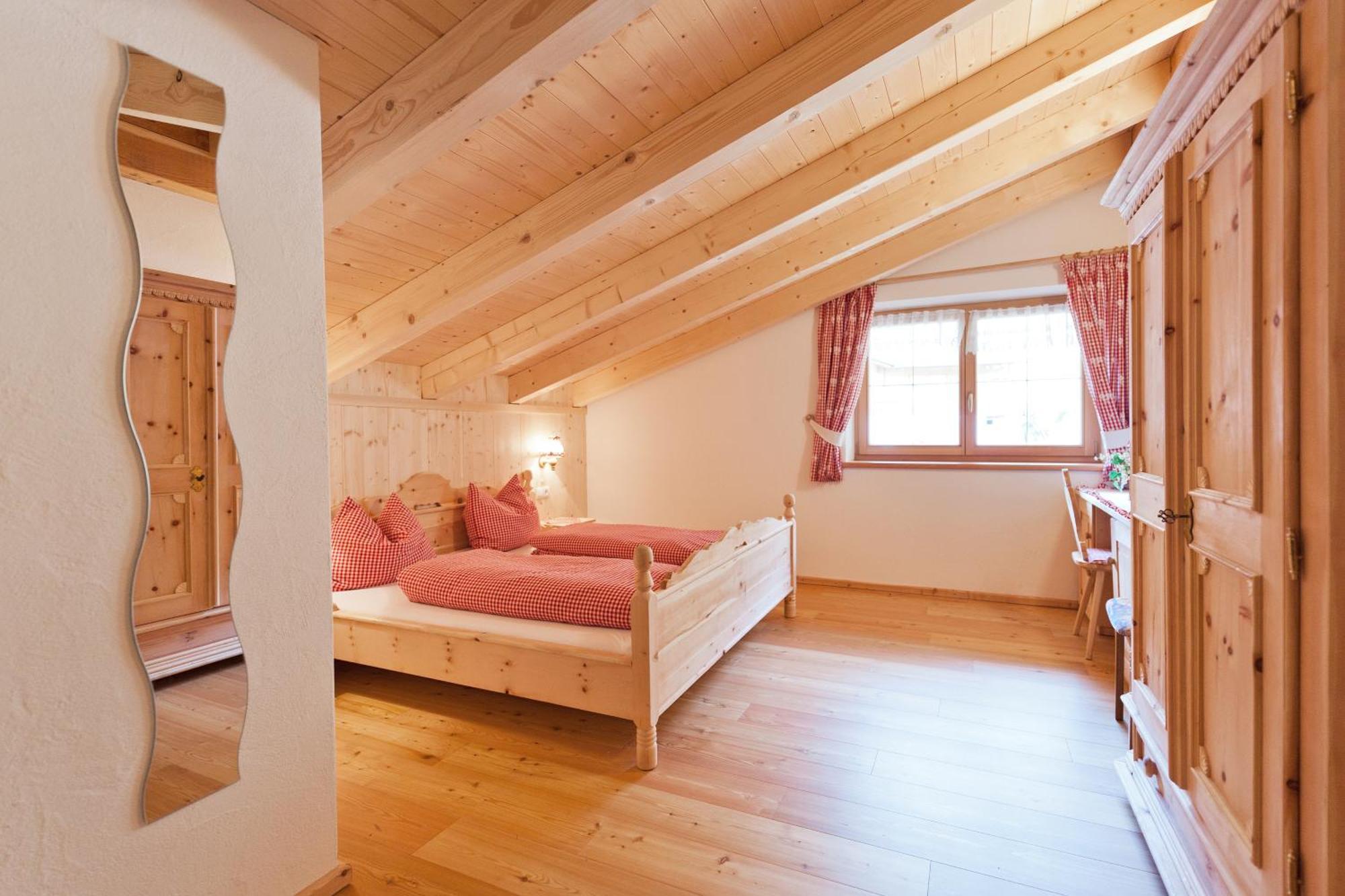 Oberschoellberghof Luttach Zimmer foto